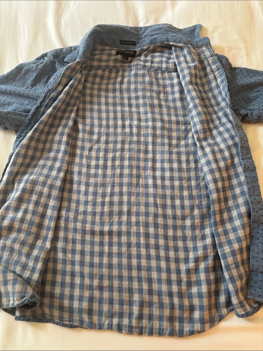 Banana Republic Short-Sleeve Blue Button-Down Shirt Men’s Large